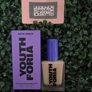 Youth Foria Skin Tint Serum Foundation Shade 180 light NIB
